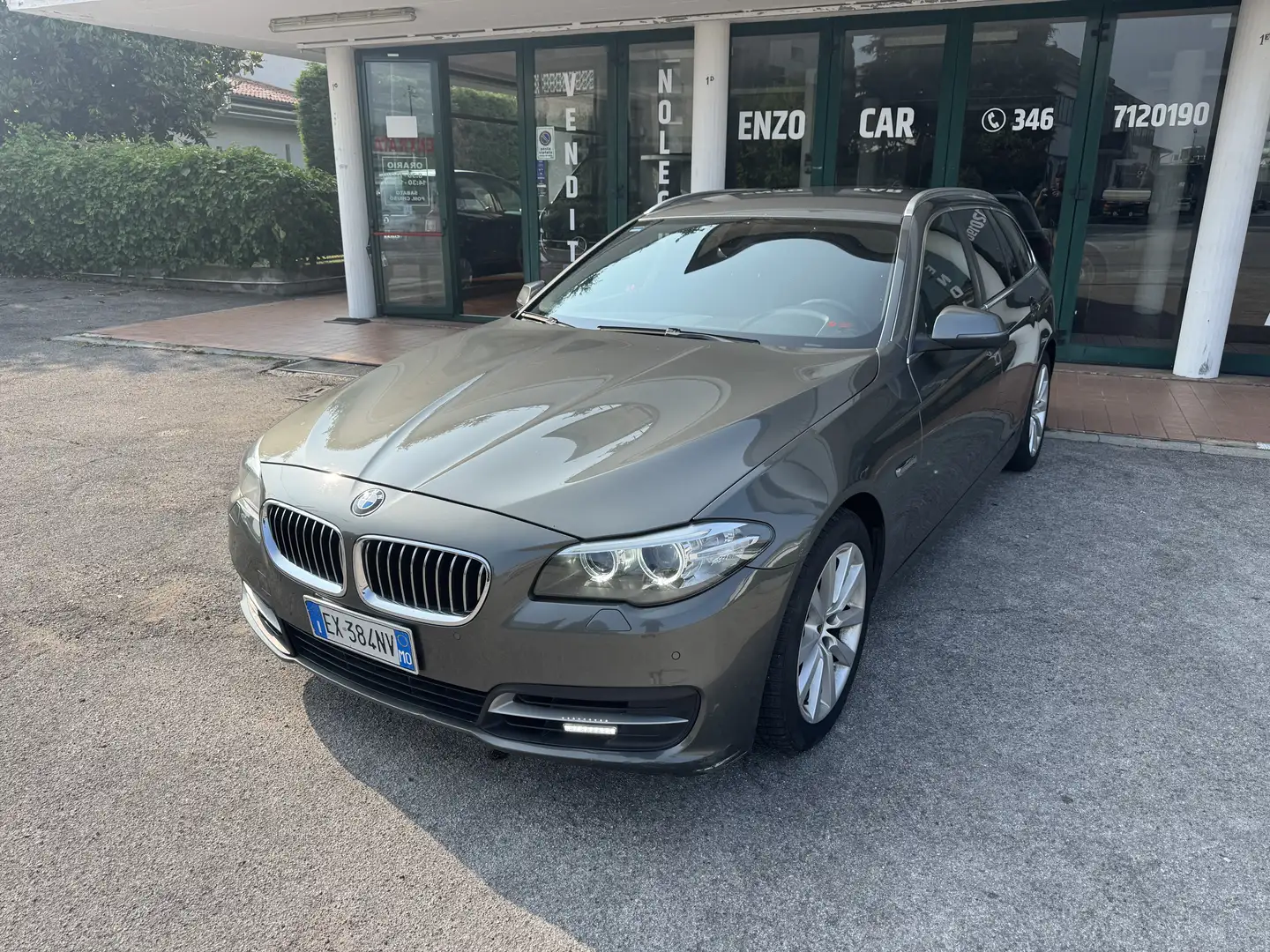 BMW 520 520d Touring xdrive Luxury 190cv auto Nero - 2
