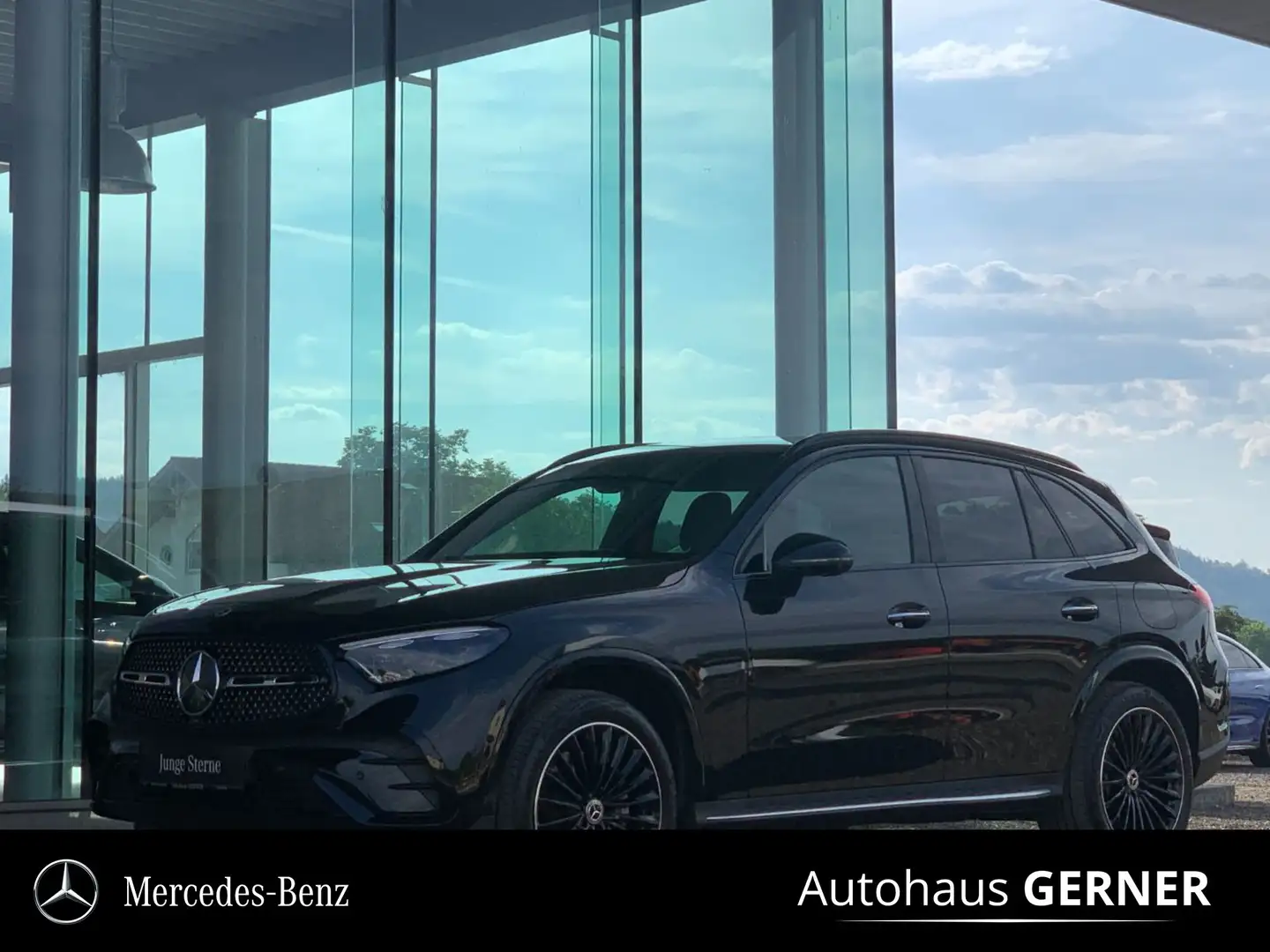 Mercedes-Benz GLC 300 de 4MATIC mit EQ Hybrid Technologie Österreich-Edi Schwarz - 1