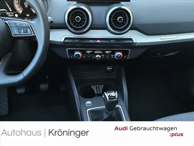 Audi Q2 view 14