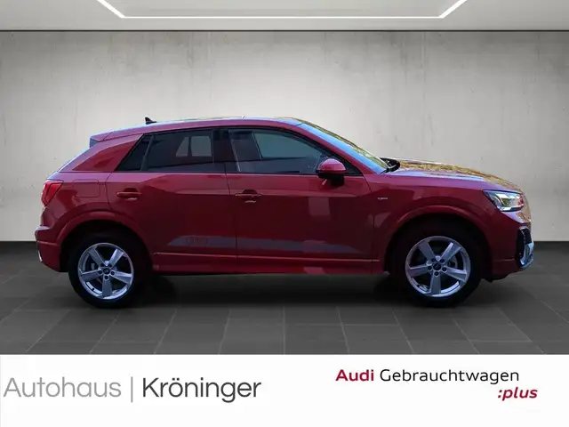 Audi Q2 view 4