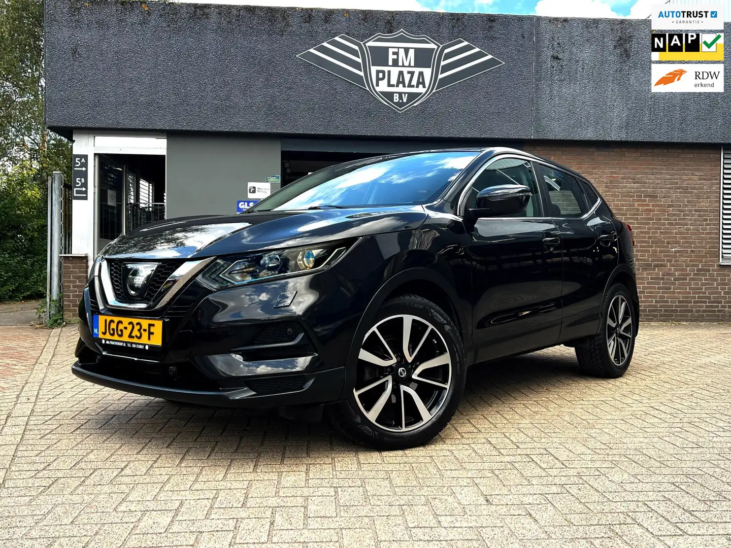Nissan Qashqai 1.2 Acenta Trekh_camera_Navi_Clima Schwarz - 1