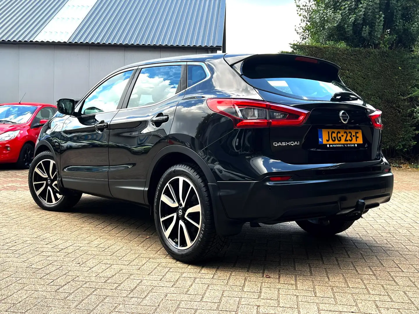 Nissan Qashqai 1.2 Acenta Trekh_camera_Navi_Clima Schwarz - 2