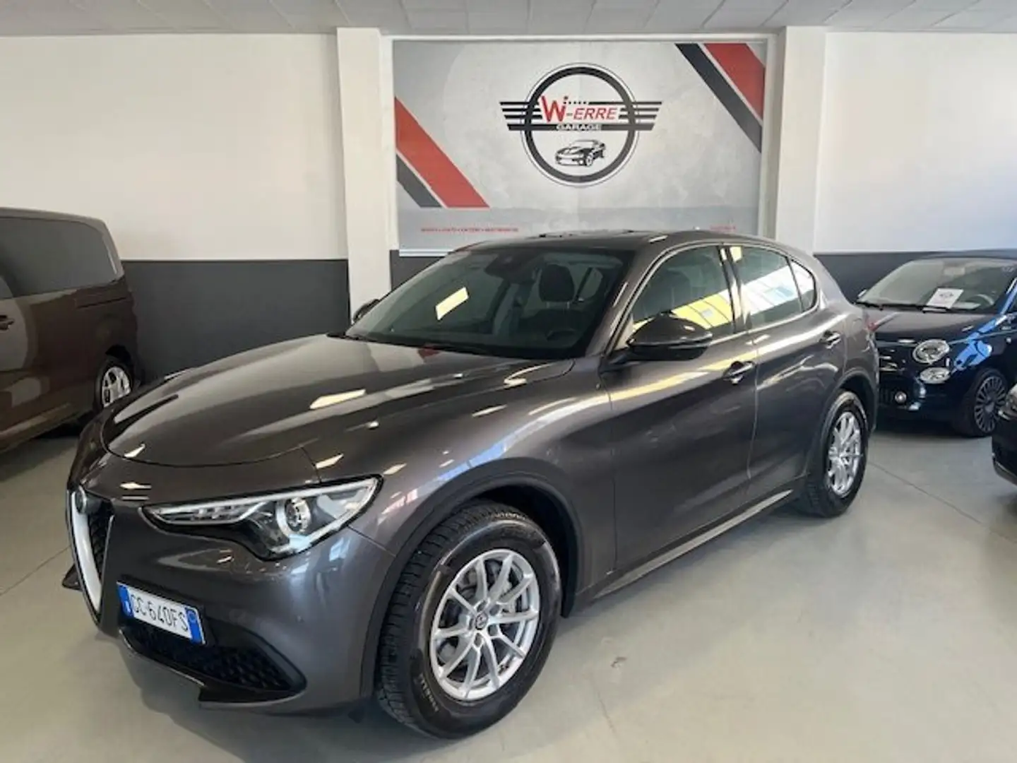 Alfa Romeo Stelvio Stelvio 2.2 t Business Q4 190cv auto Grigio - 1