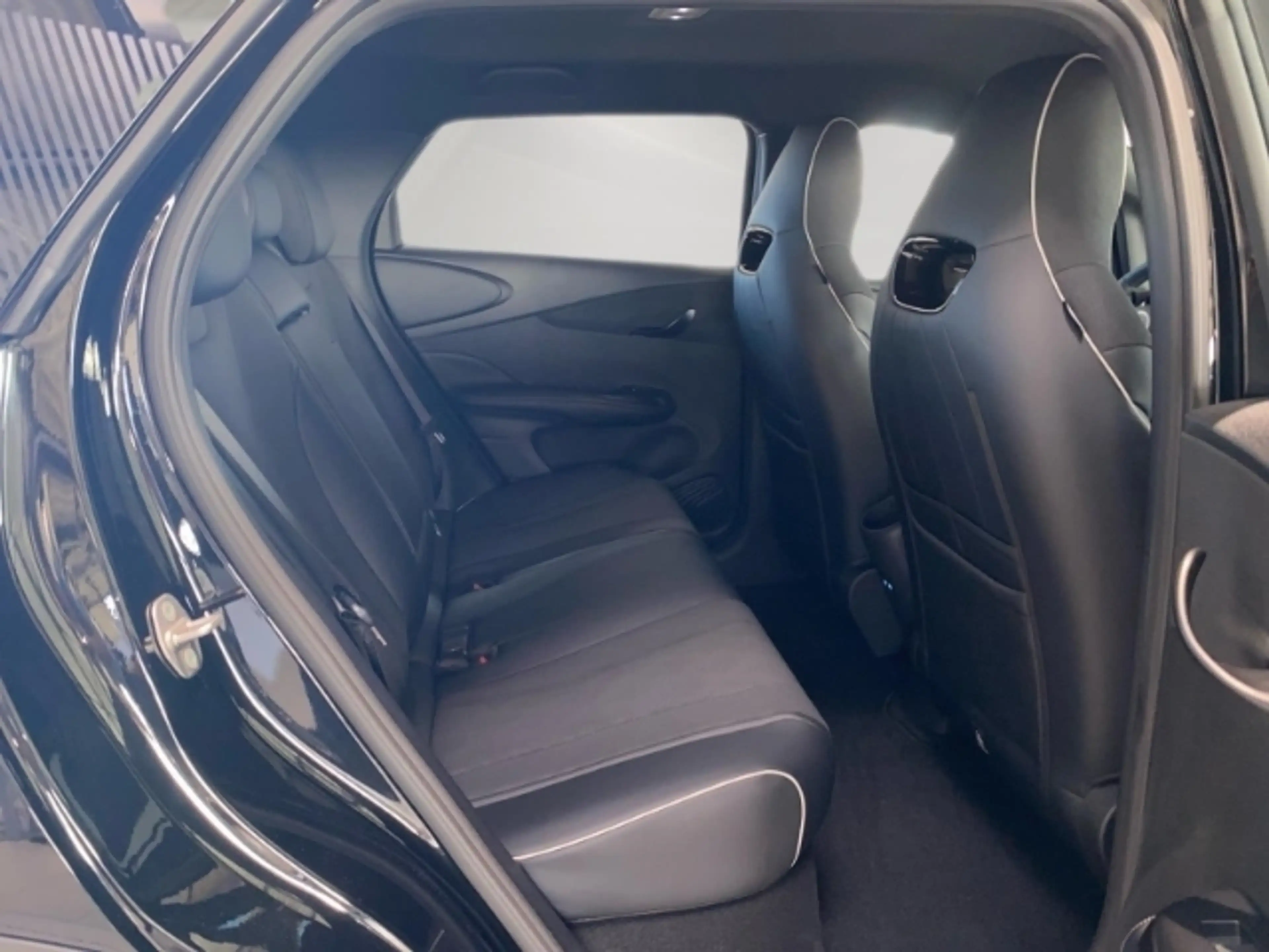 BYD Dolphin Comfort Apple CarPlay Navigationssystem Sitzheizun — photo 12