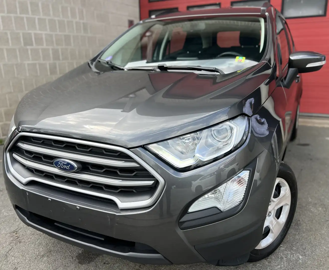 Ford EcoSport 1.0 EcoBoost FWD Trend + NAVI + CLIM Grijs - 1
