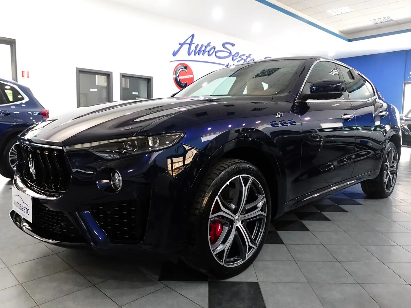 Maserati Levante 2.0 MHEV 330 CV GT Синий - 2
