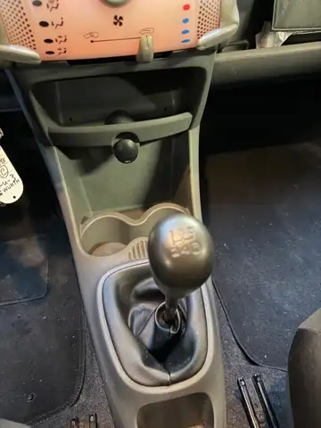 Toyota Aygo view 9