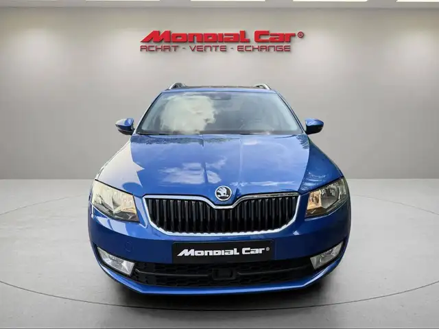 Skoda Octavia view 3