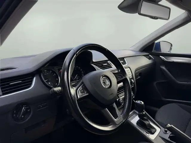 Skoda Octavia view 11
