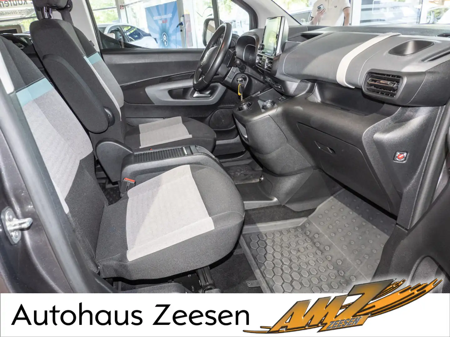 Citroen Berlingo XL BlueHDi 130 S&S EAT8 Shine HUD Grey - 2