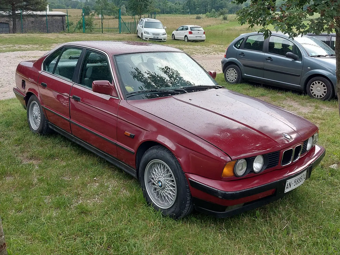 BMW 520 520i c/abs crvena - 1