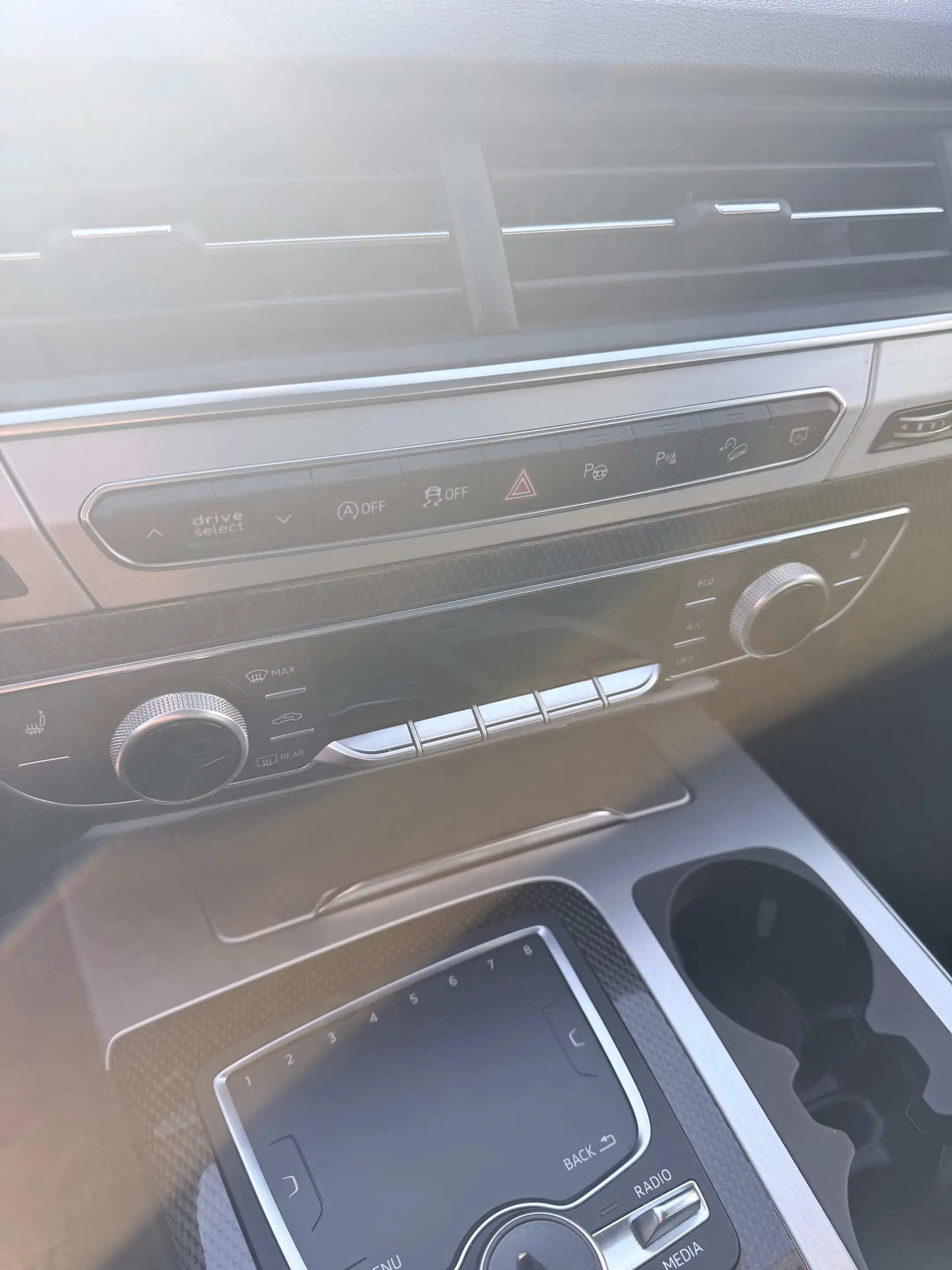 Audi SQ7 4.0 TDI quattro — photo 15