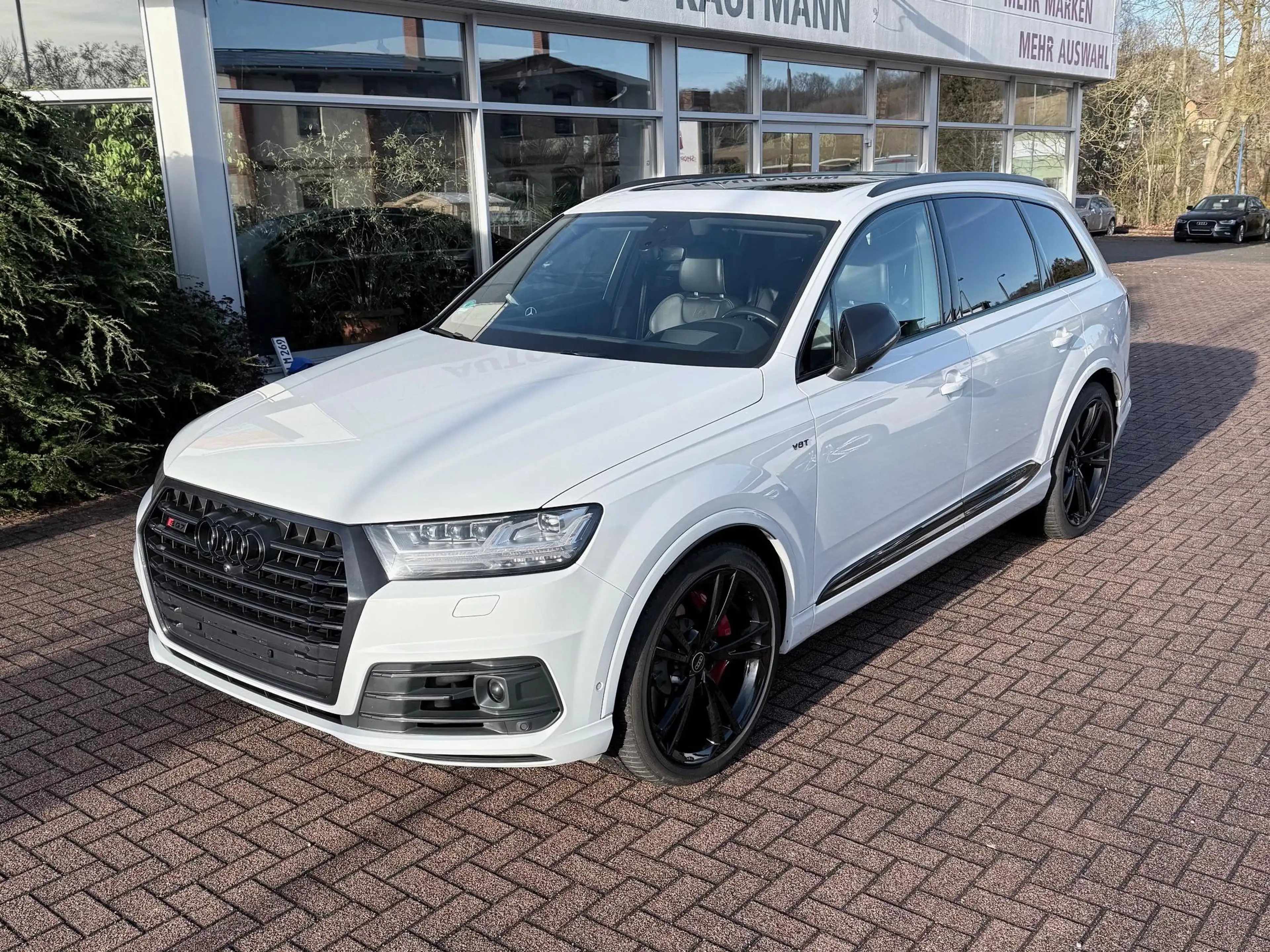 Audi SQ7 4.0 TDI quattro — photo 5