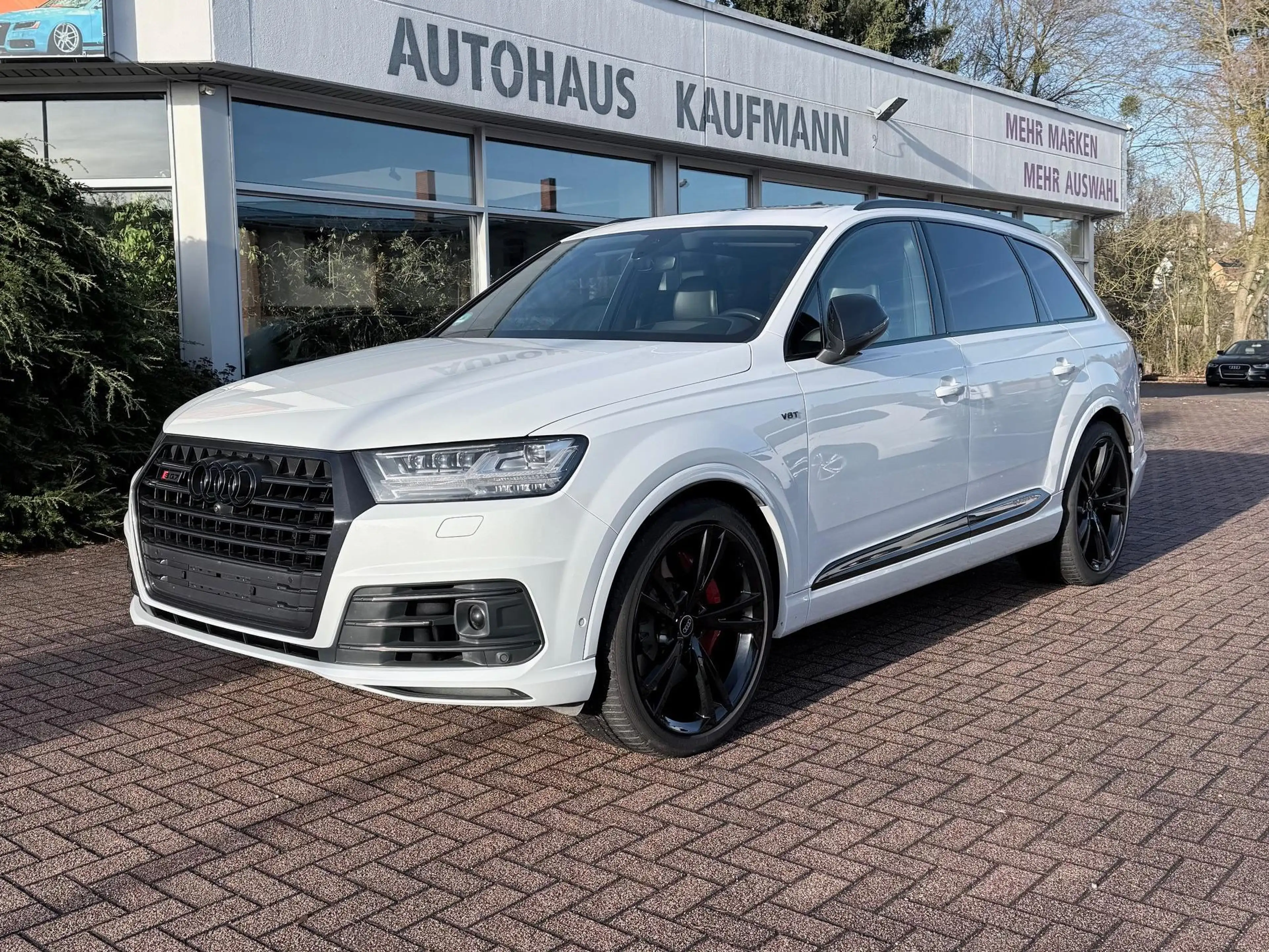 Audi SQ7 4.0 TDI quattro — photo 3