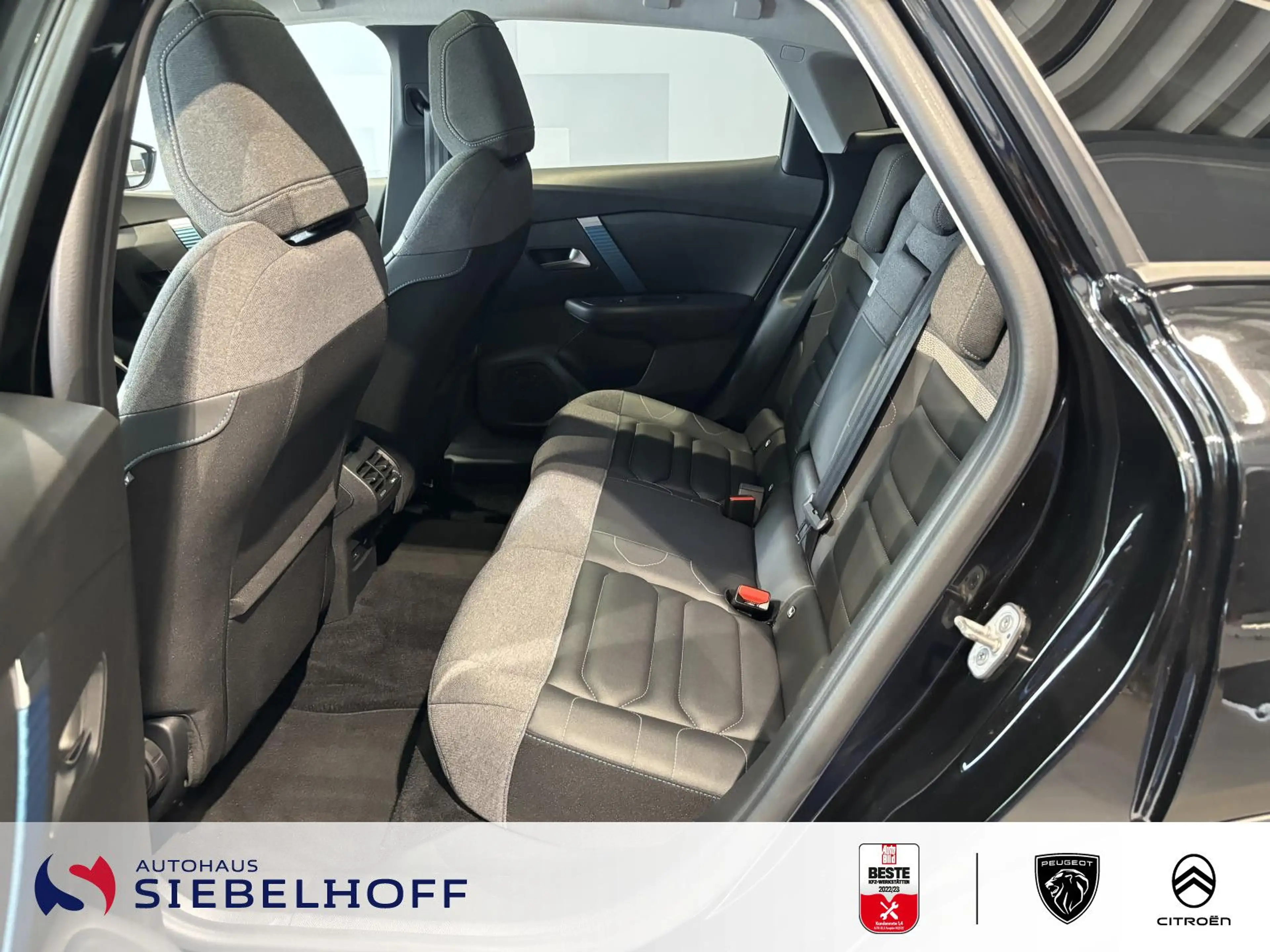 Citroen C4 e-C4 Shine Elektromotor 136 — photo 9