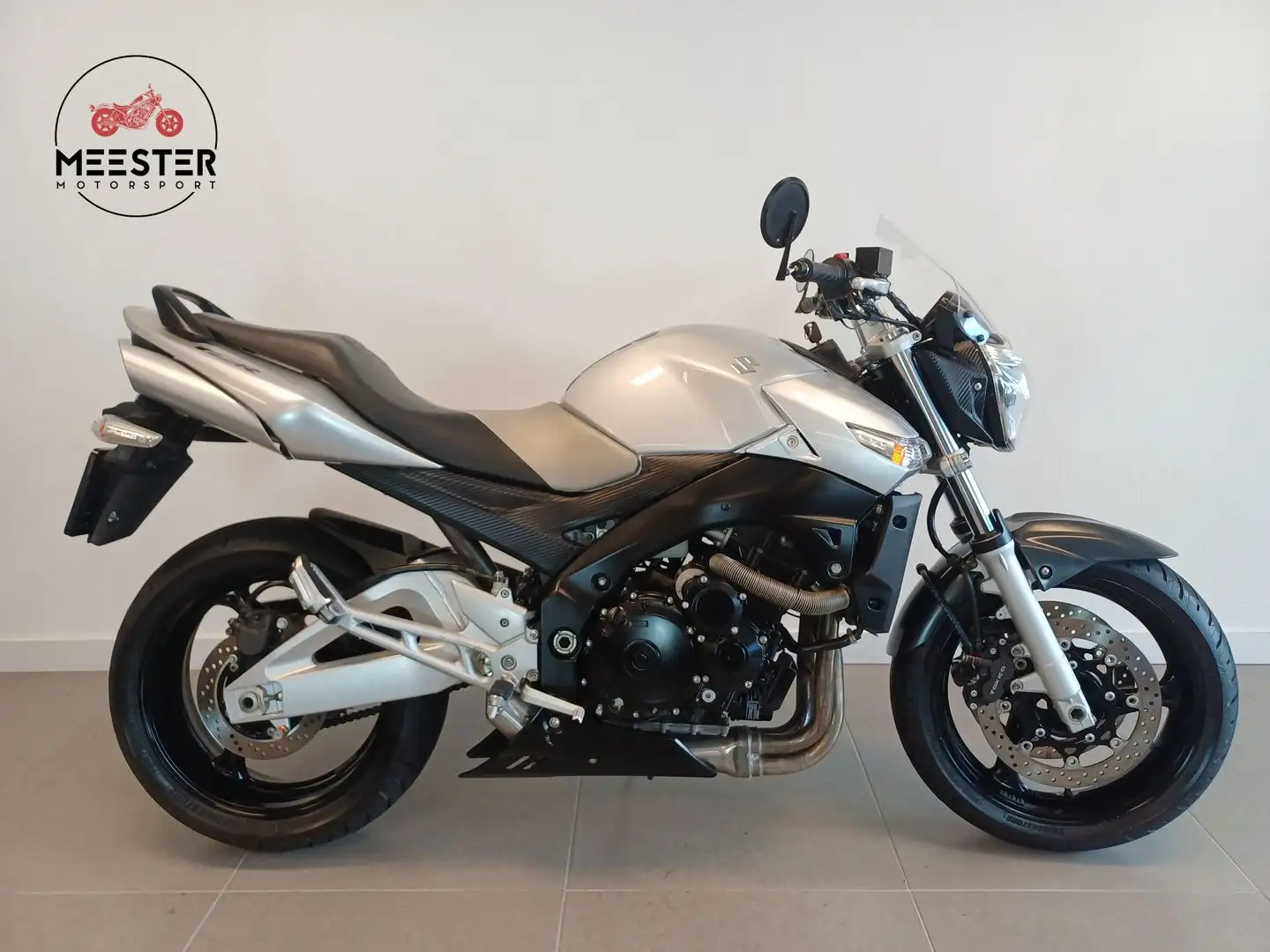 Suzuki GSR 600 Grijs - 1