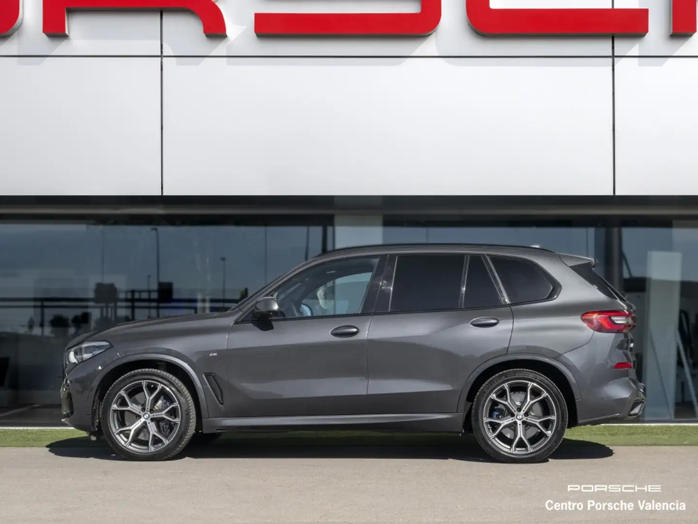 BMW X5 xDrive 30dA xLine Gris - 2