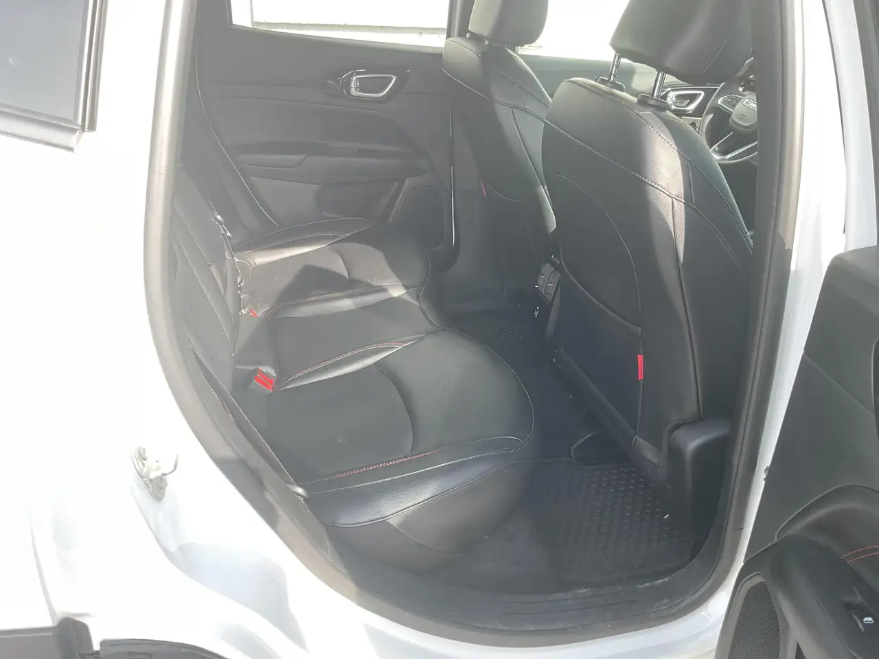 Jeep Compass photo Jeep Compass