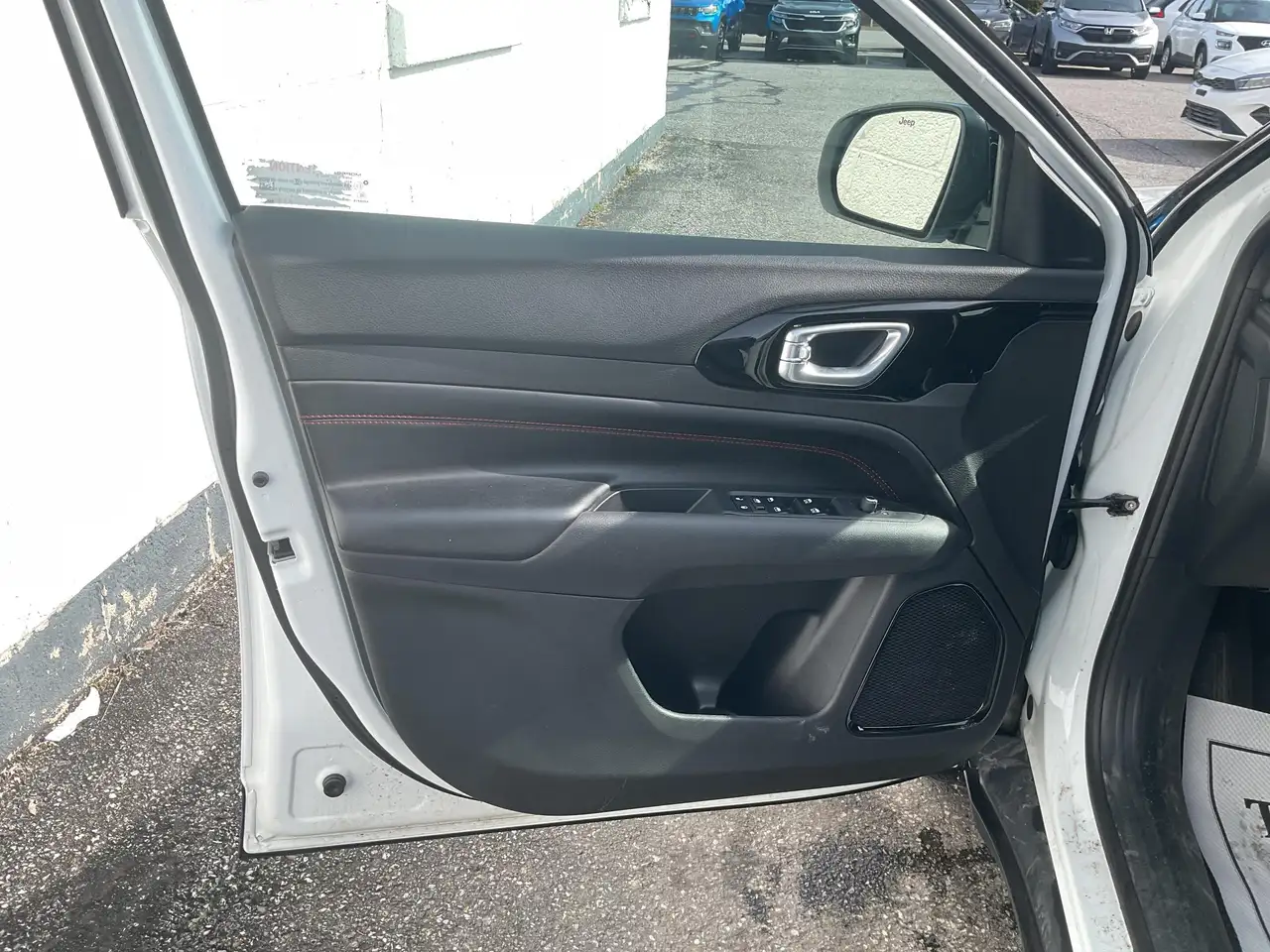 Jeep Compass photo Jeep Compass
