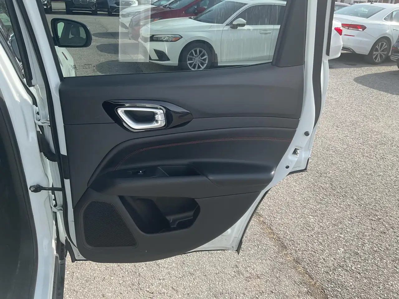 Jeep Compass photo Jeep Compass