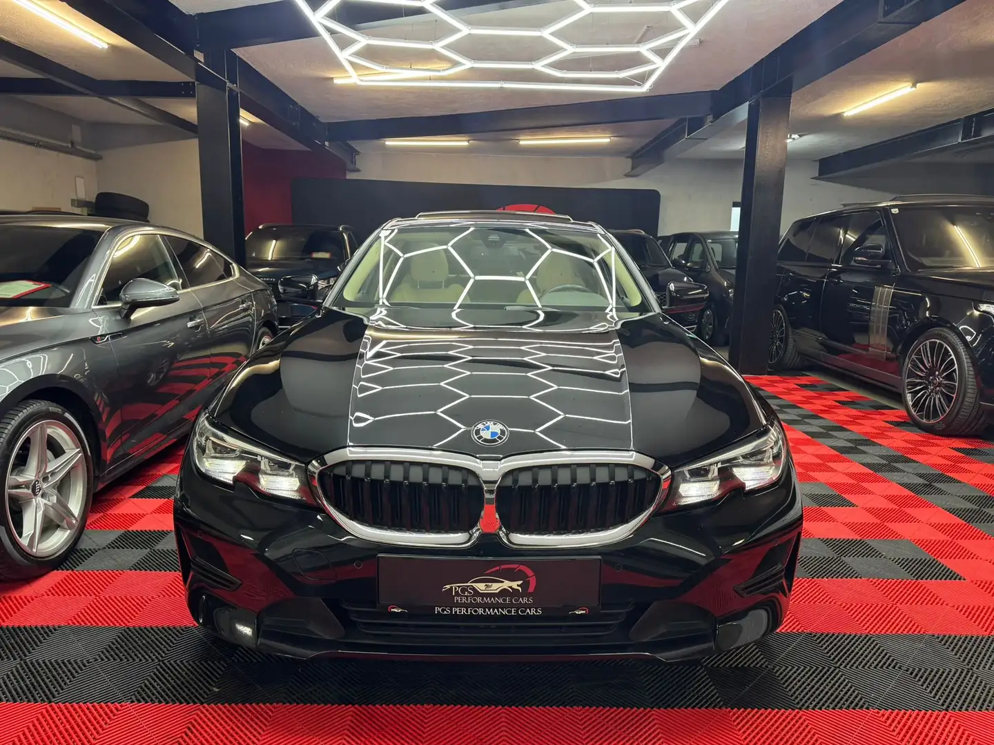 BMW 318 318 d/LEDER/SCHIEBEDACH Schwarz - 2