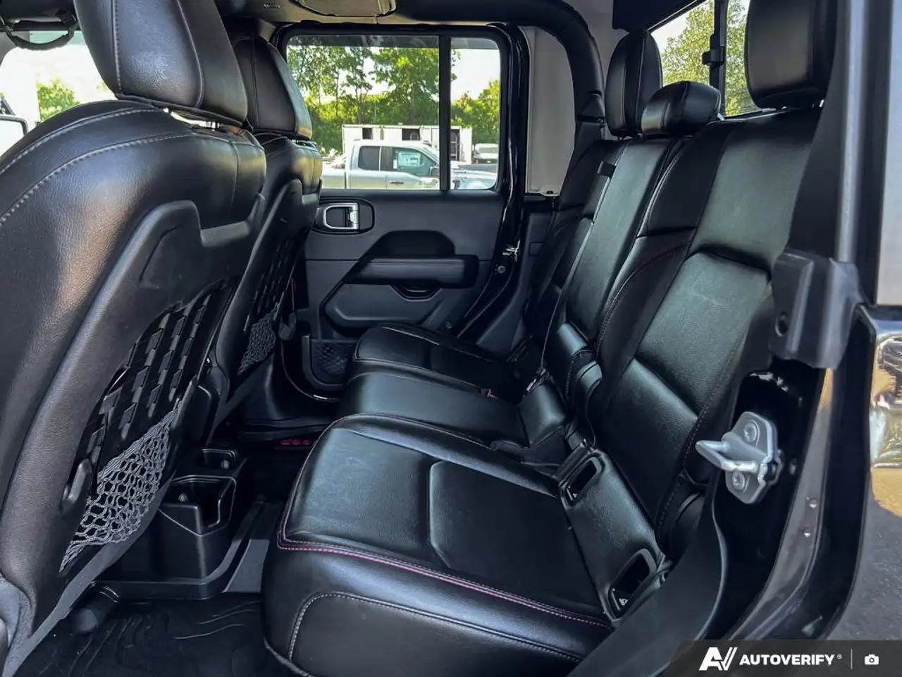Jeep Gladiator photo Jeep Gladiator