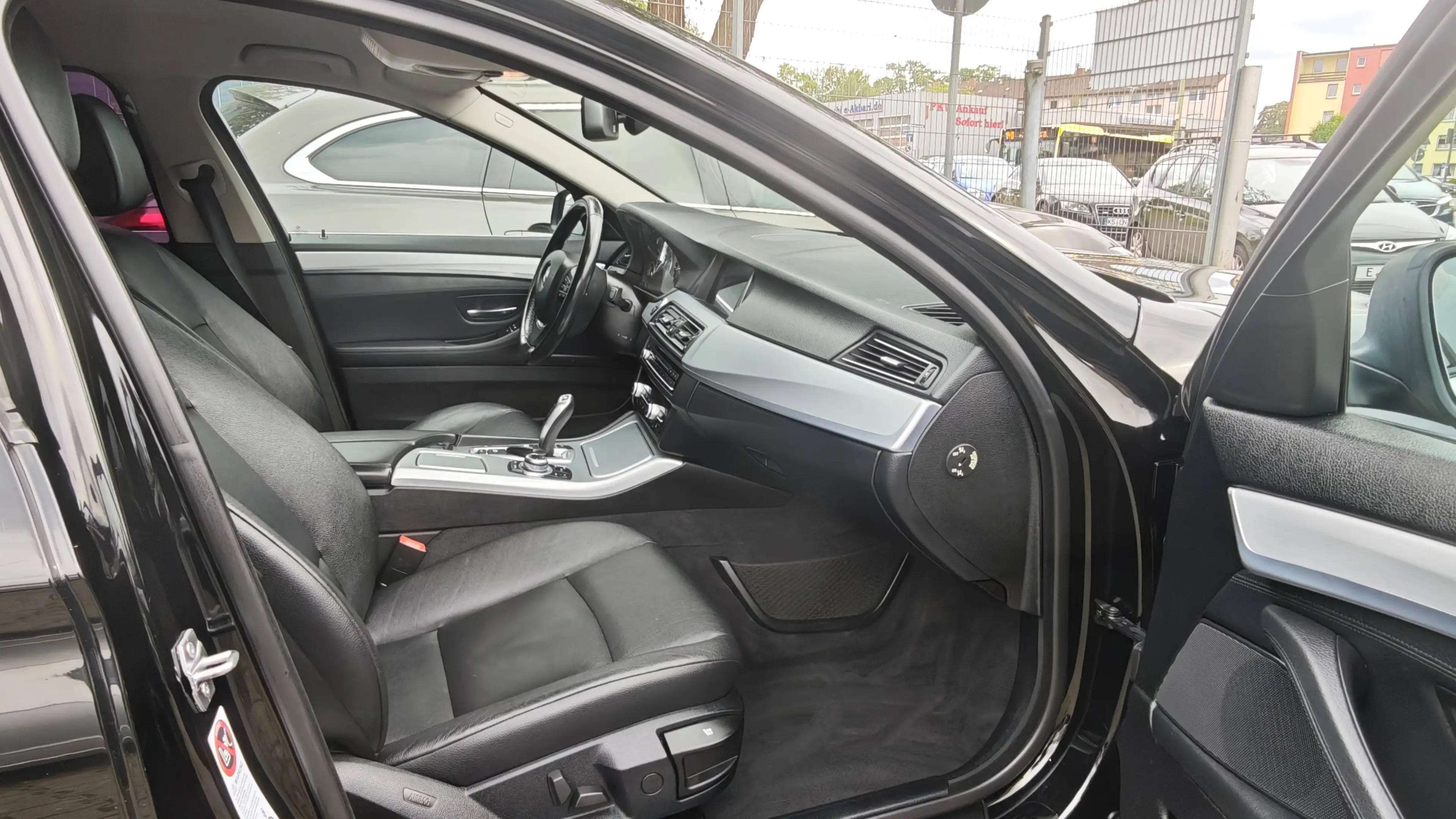 BMW 528 528 i xDrive — photo 10