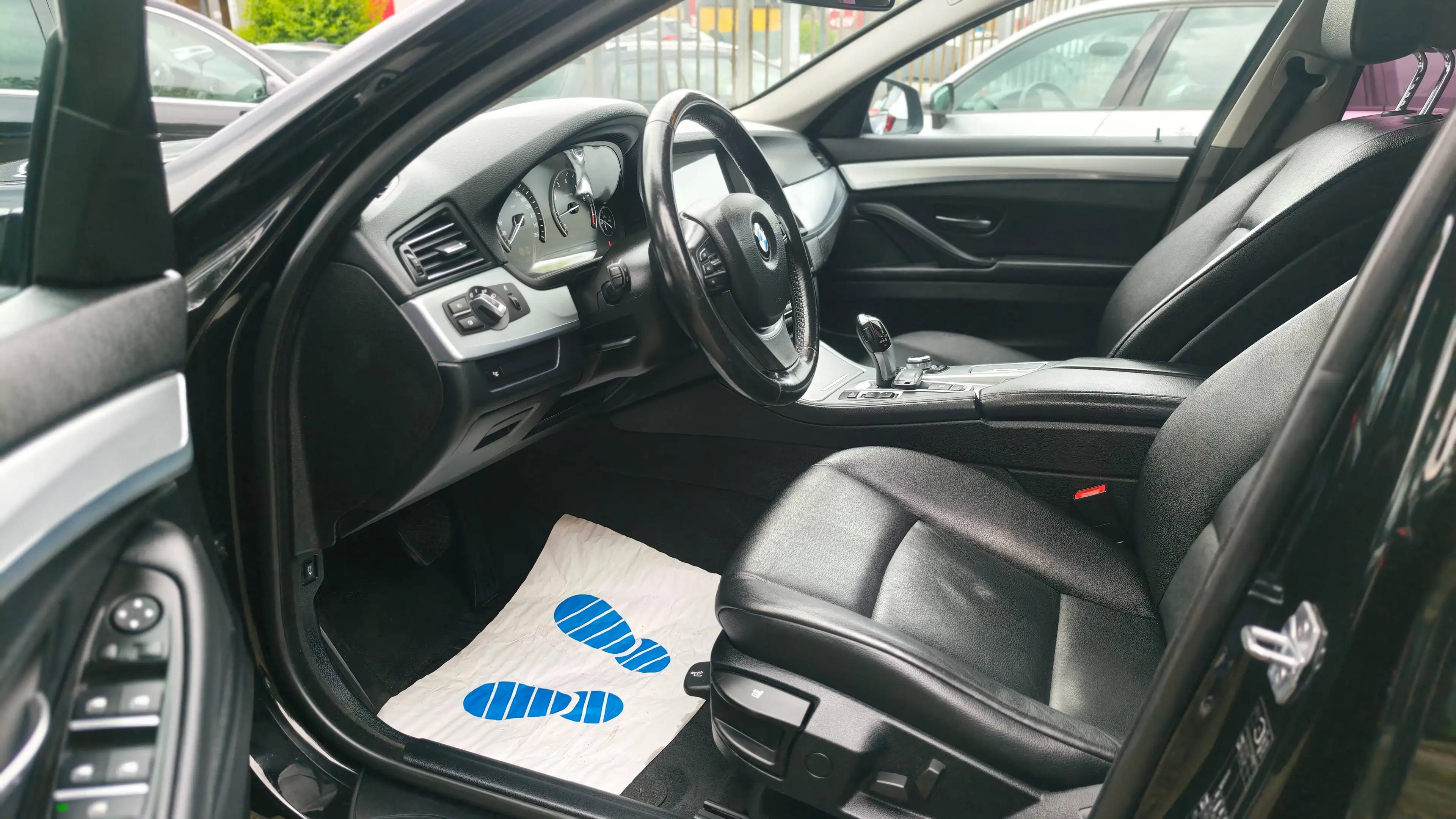 BMW 528 528 i xDrive — photo 8