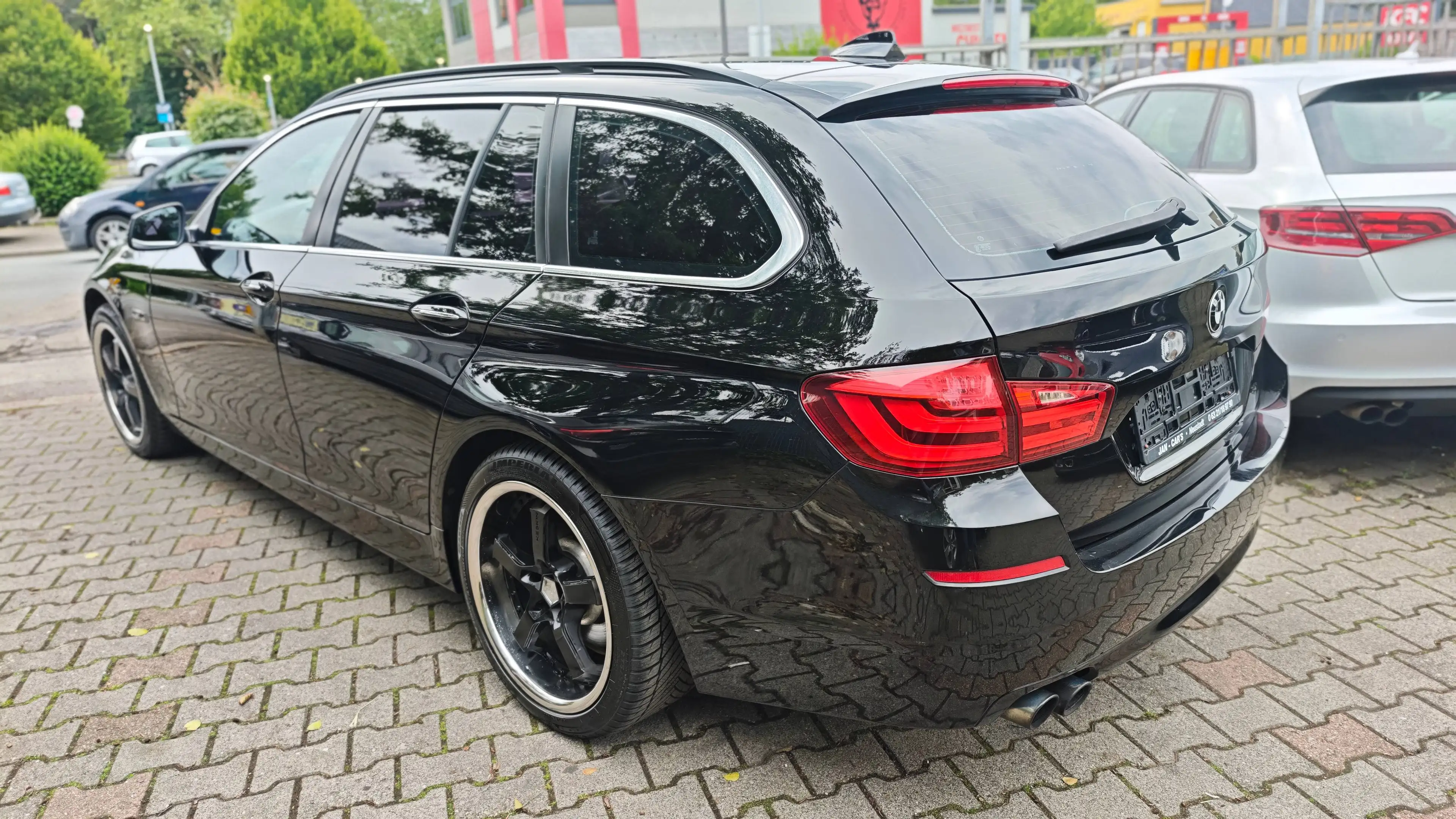 BMW 528 528 i xDrive — photo 4