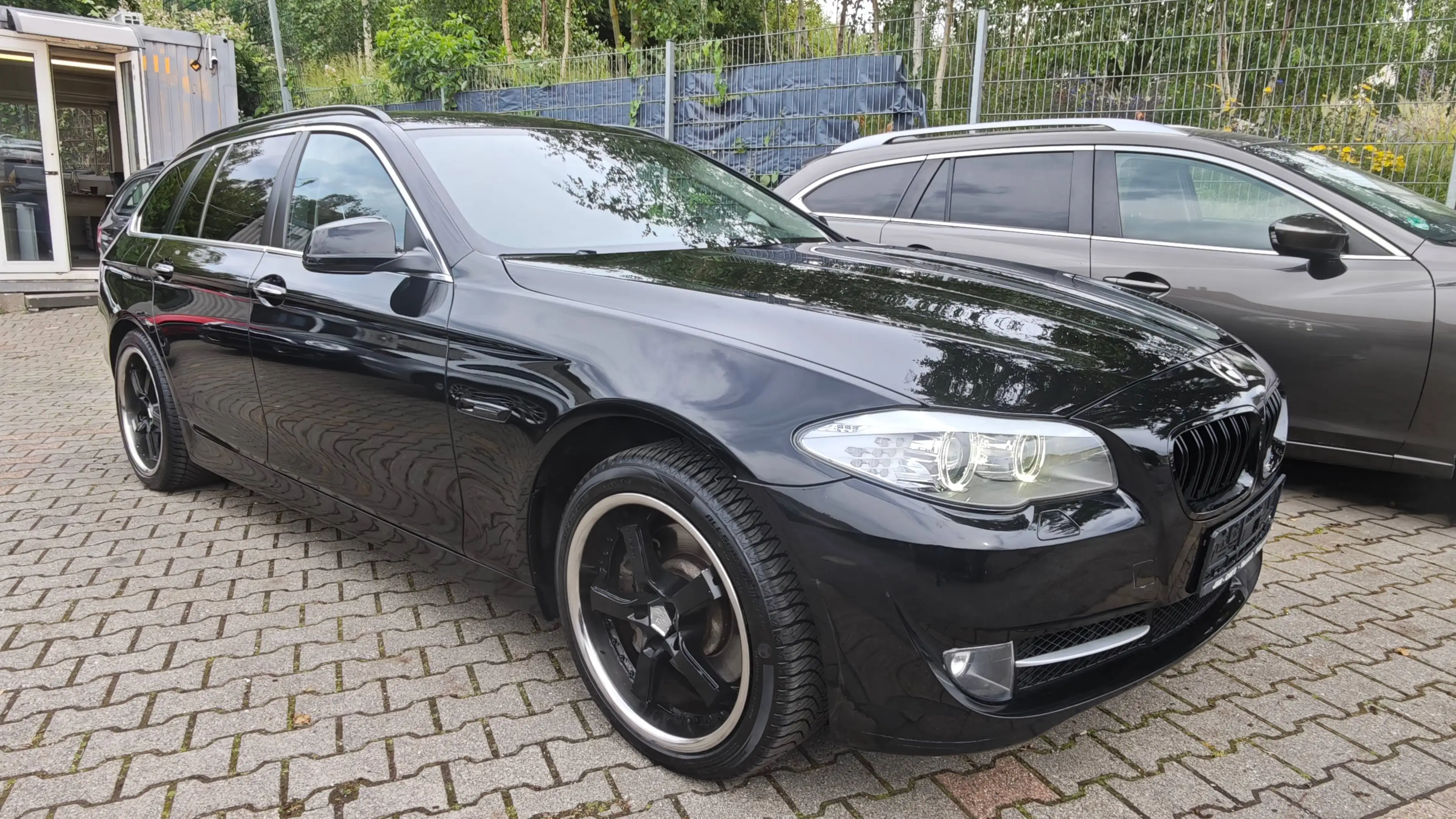 BMW 528 528 i xDrive — photo 2