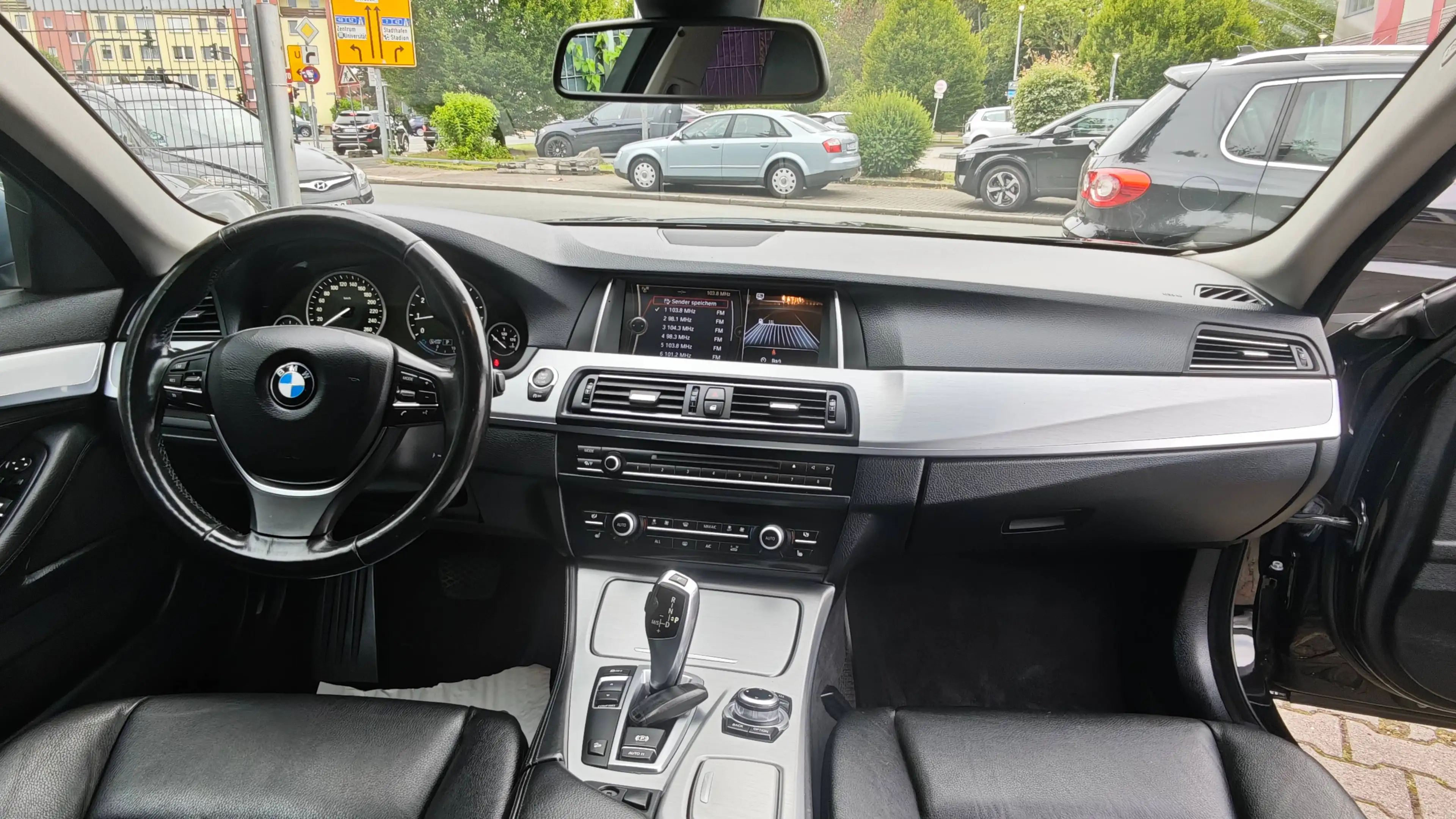 BMW 528 528 i xDrive — photo 7