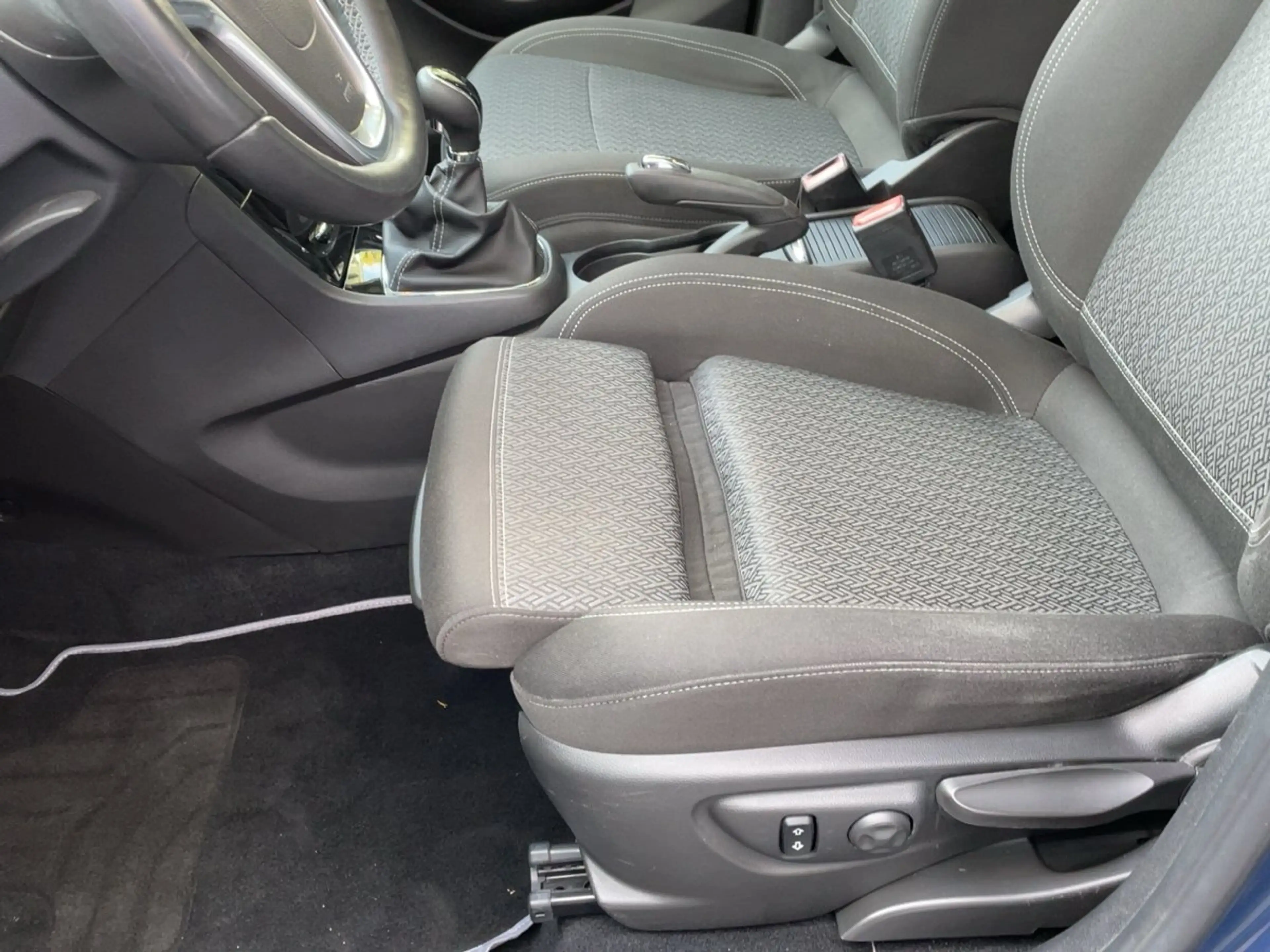 Opel Mokka 1.4 4x4 Active KlimaA/SHZ/LHZ/PDC/Kamera — photo 20