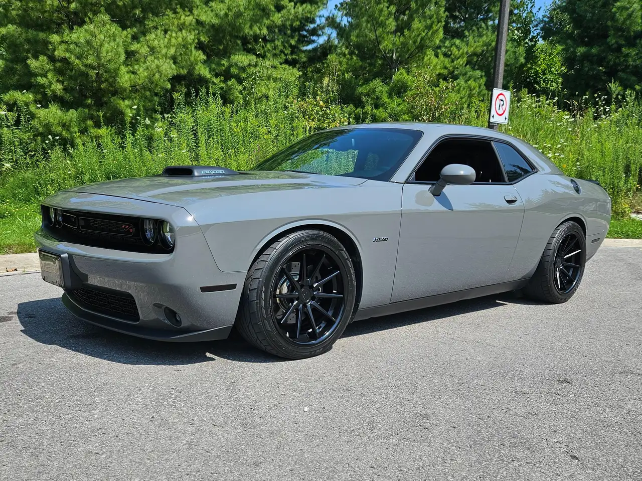 Dodge Challenger снимка Dodge Challenger