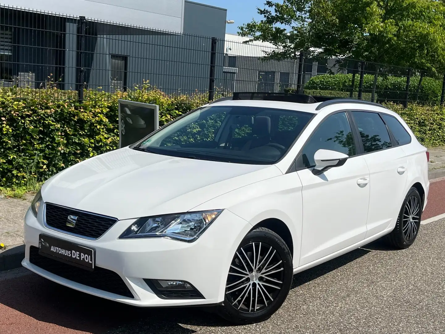 SEAT Leon ST 1.2 TSI Style Business Climate/control panorama Wit - 1