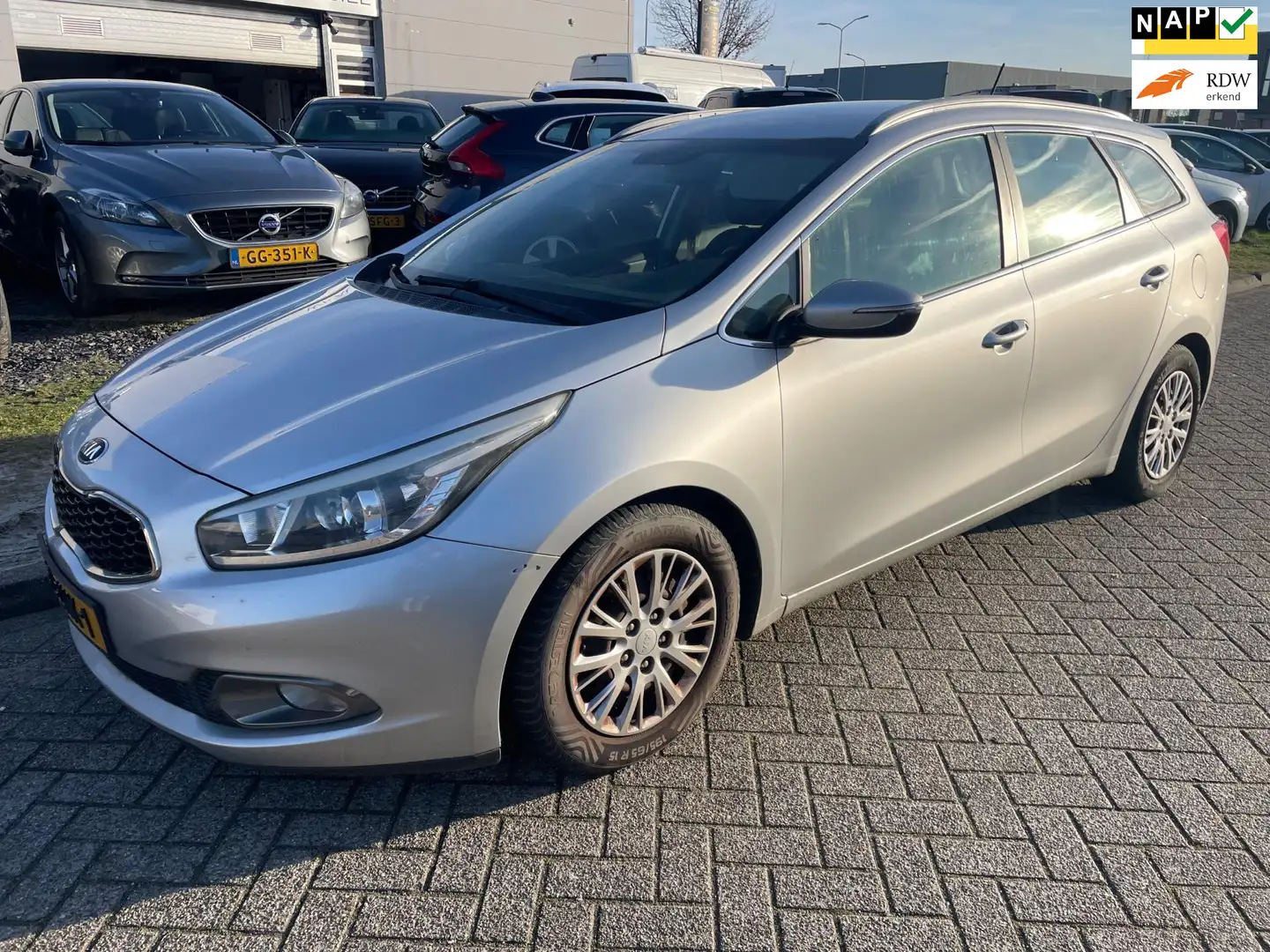 Kia Ceed SW / cee'd SW Sportswagon 1.6 GDI Plus Pack Garantie Gris - 1