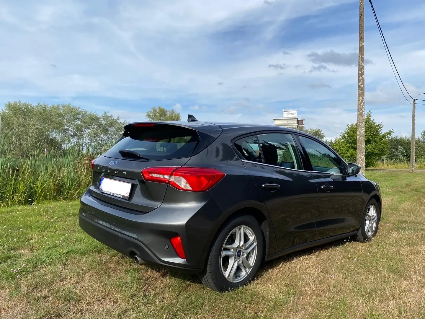 Ford Focus Turnier 1.5 EcoBlue Start-Stopp-System Aut. TITANI - 2