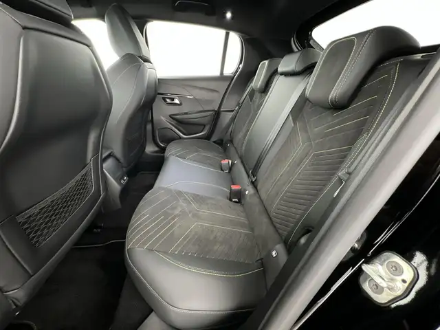 Peugeot 208 view 8