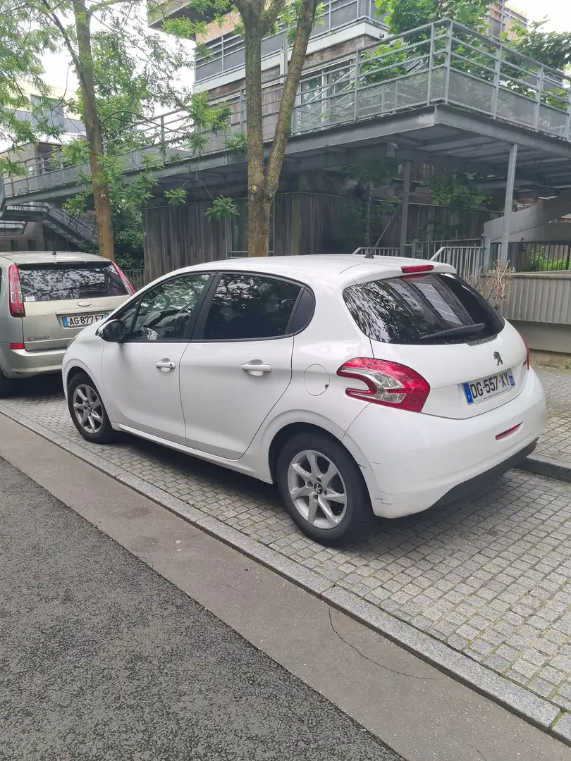 Peugeot 208 82 VTI Allure - 2