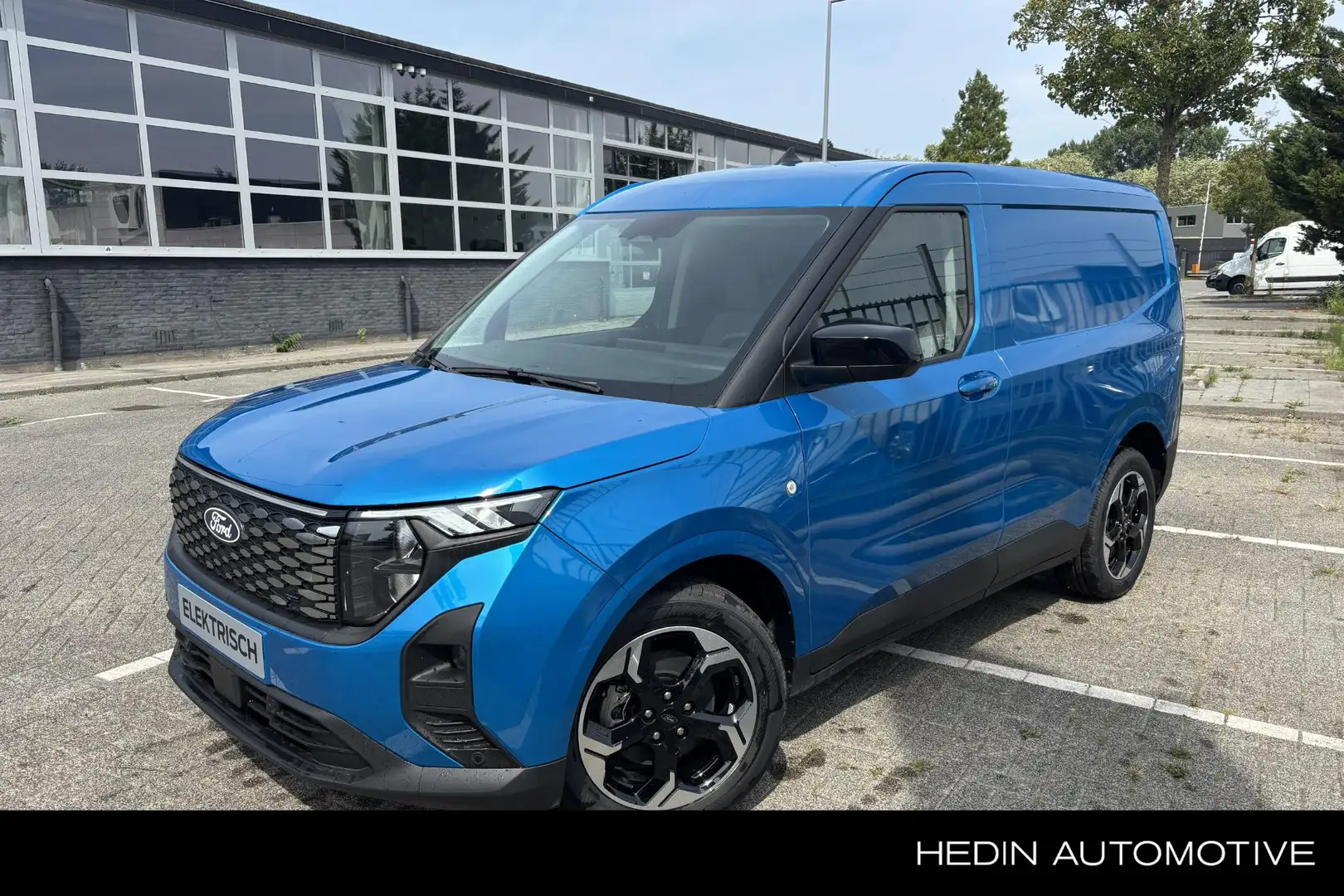 Ford Transit Courier E-Transit Limited 44 kWh | Trekhaak | Driver Assis Blauw - 1