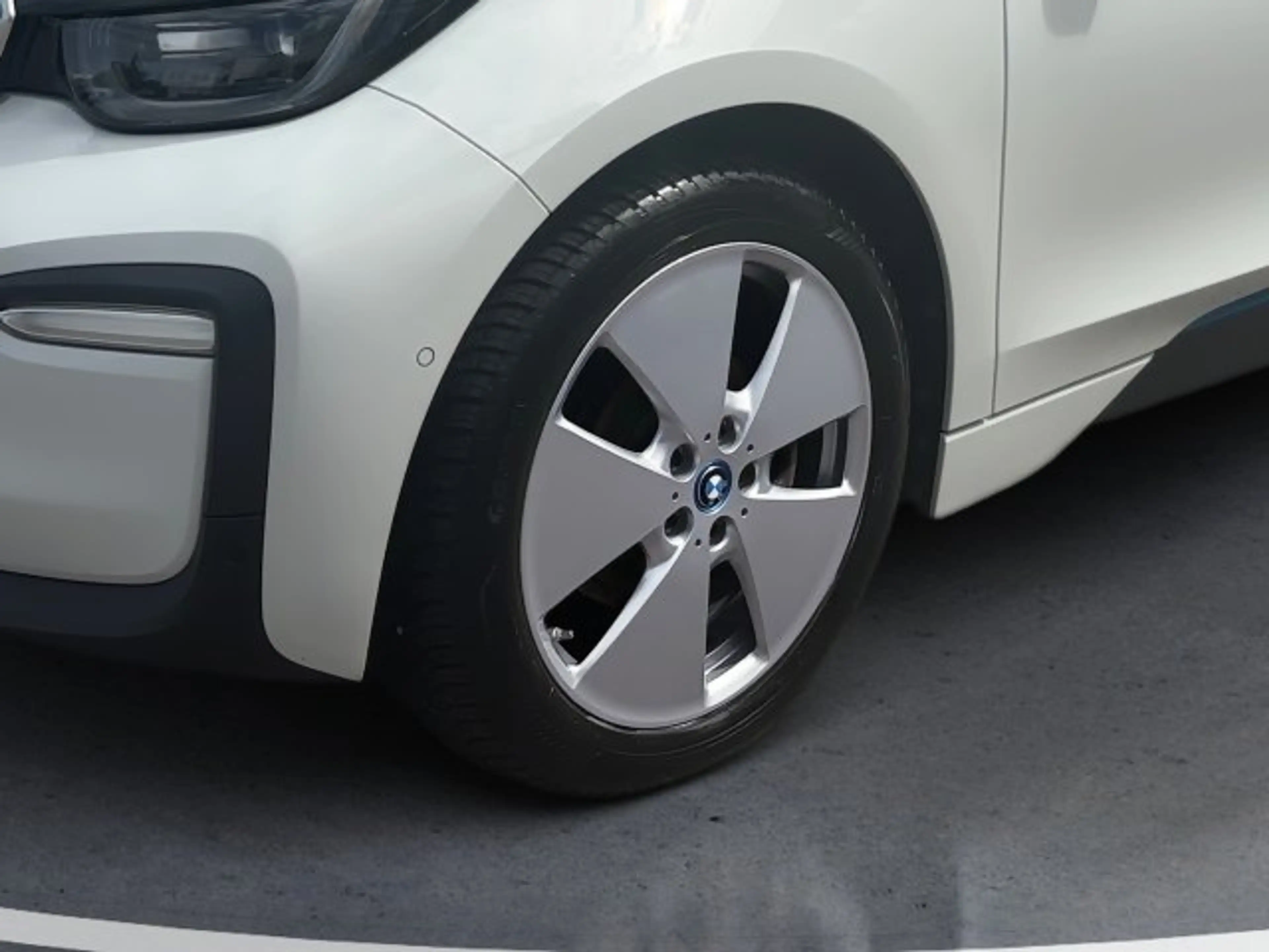 BMW i3 120AhA eDrive I01 Facelift (LCI) IB1 — photo 5
