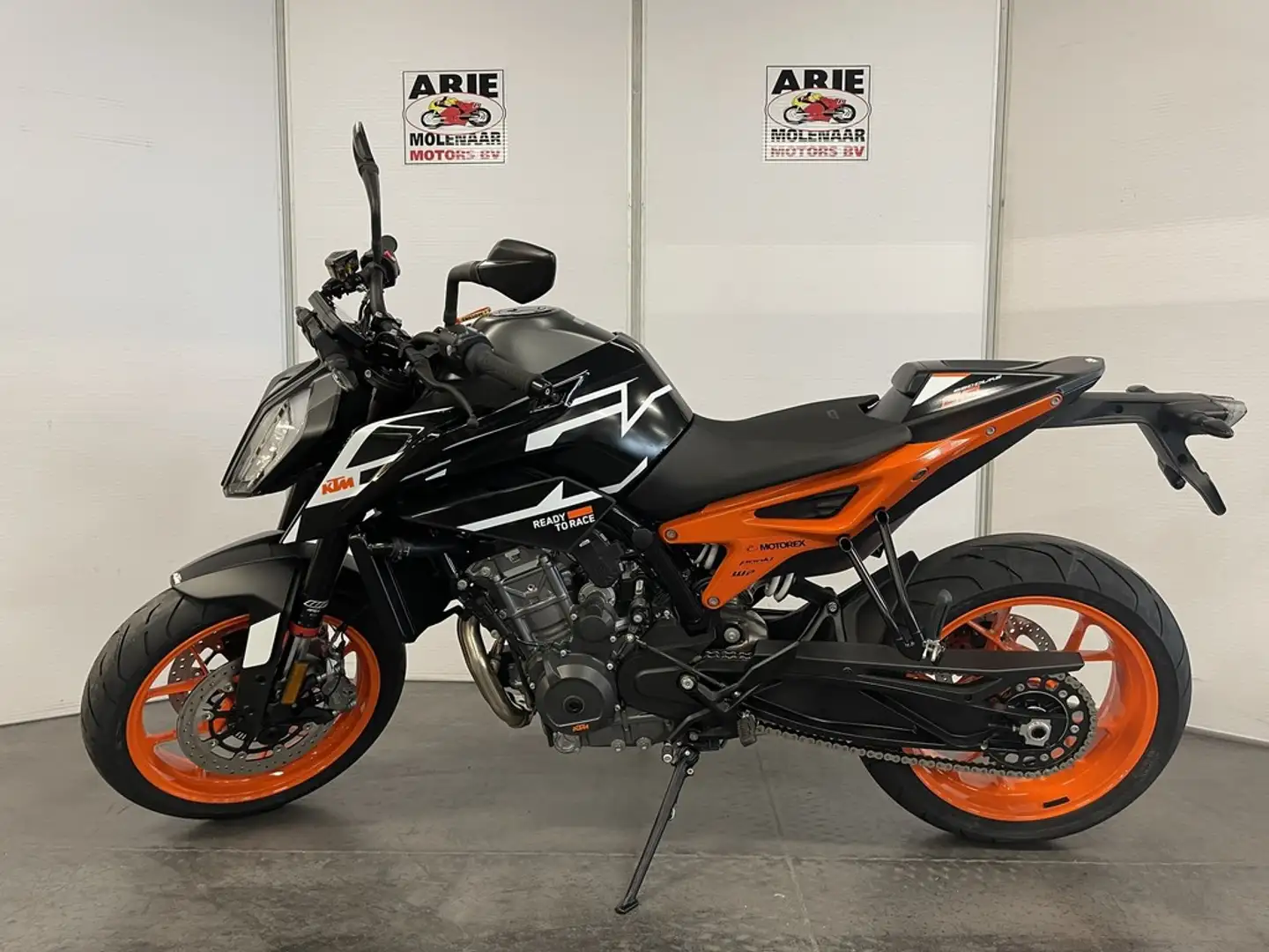 KTM 890 Duke GP Nero - 2
