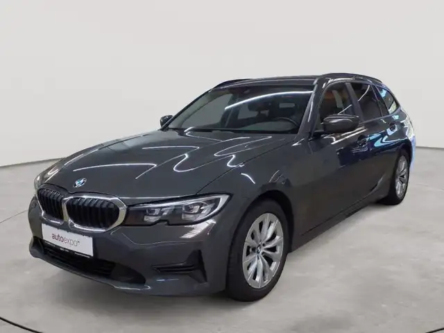 BMW 3 Series view 2