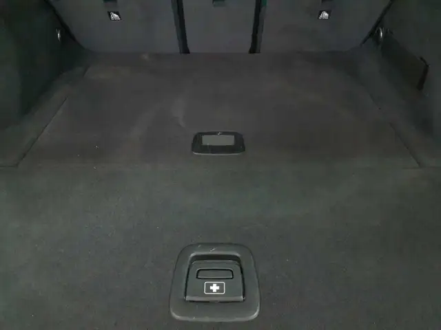 BMW 3 Series view 15