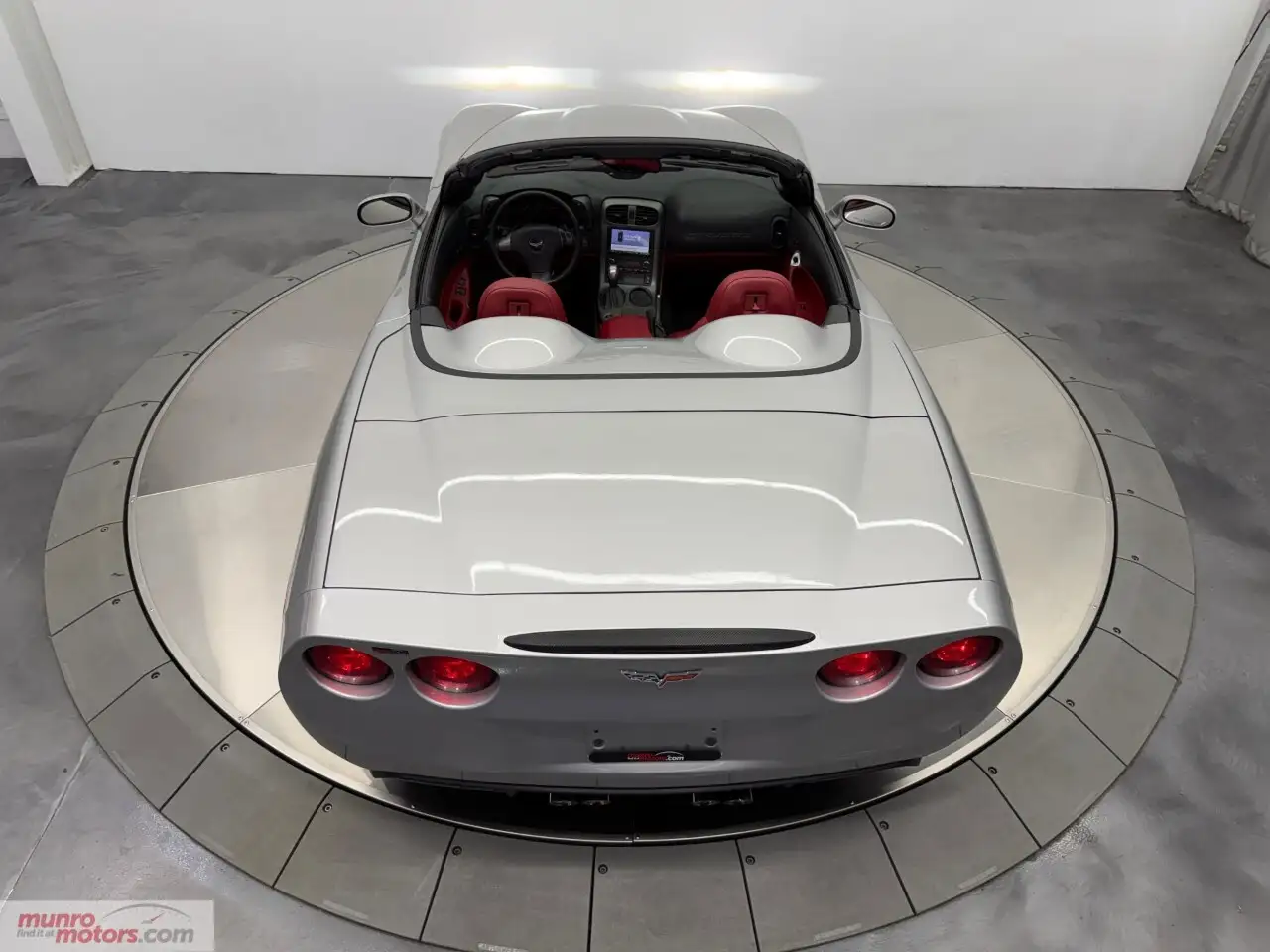 Chevrolet Corvette снимка Chevrolet Corvette
