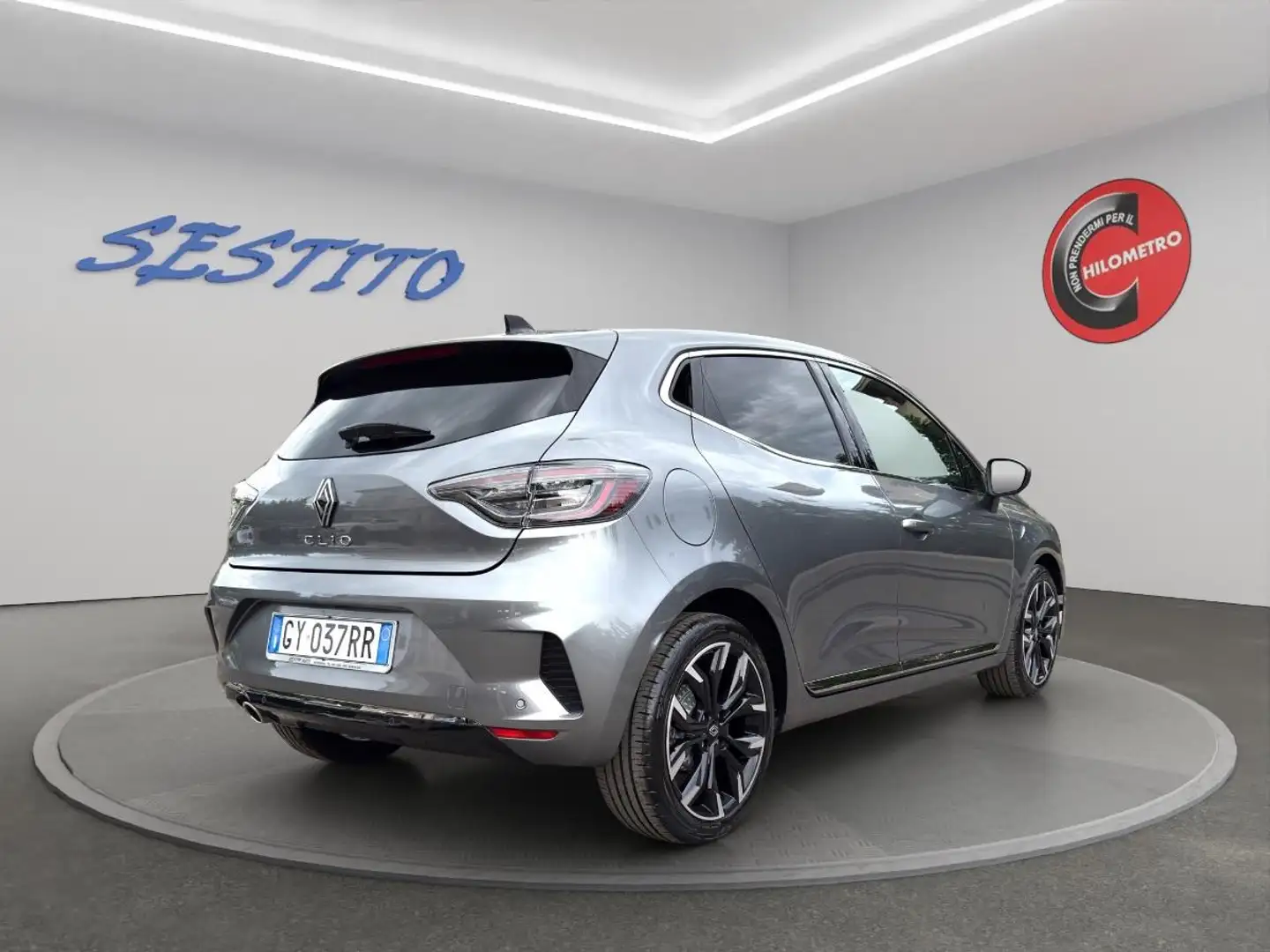 Renault Clio 1.0 eco-g Techno 100cv SENZA VINCOLO FINANZIARIO Gris - 2