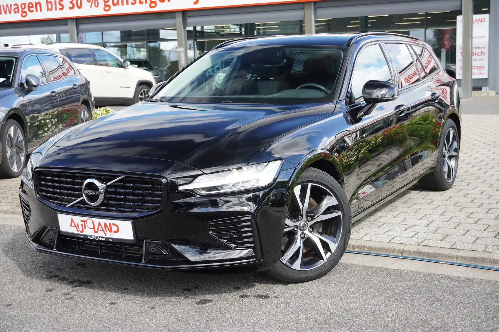 Volvo V60 Kombi 2.0 Hybrid Recharge LED Klimaaut. Navi Noir - 2