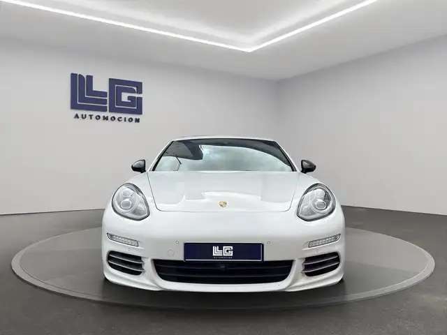 Porsche Panamera view 2