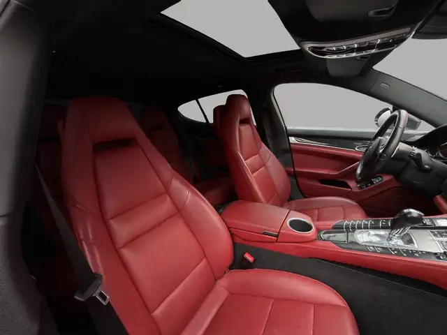 Porsche Panamera view 15