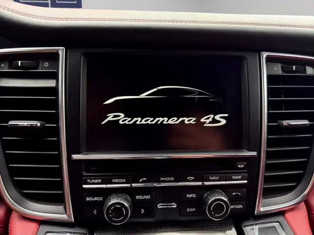 Porsche Panamera view 9