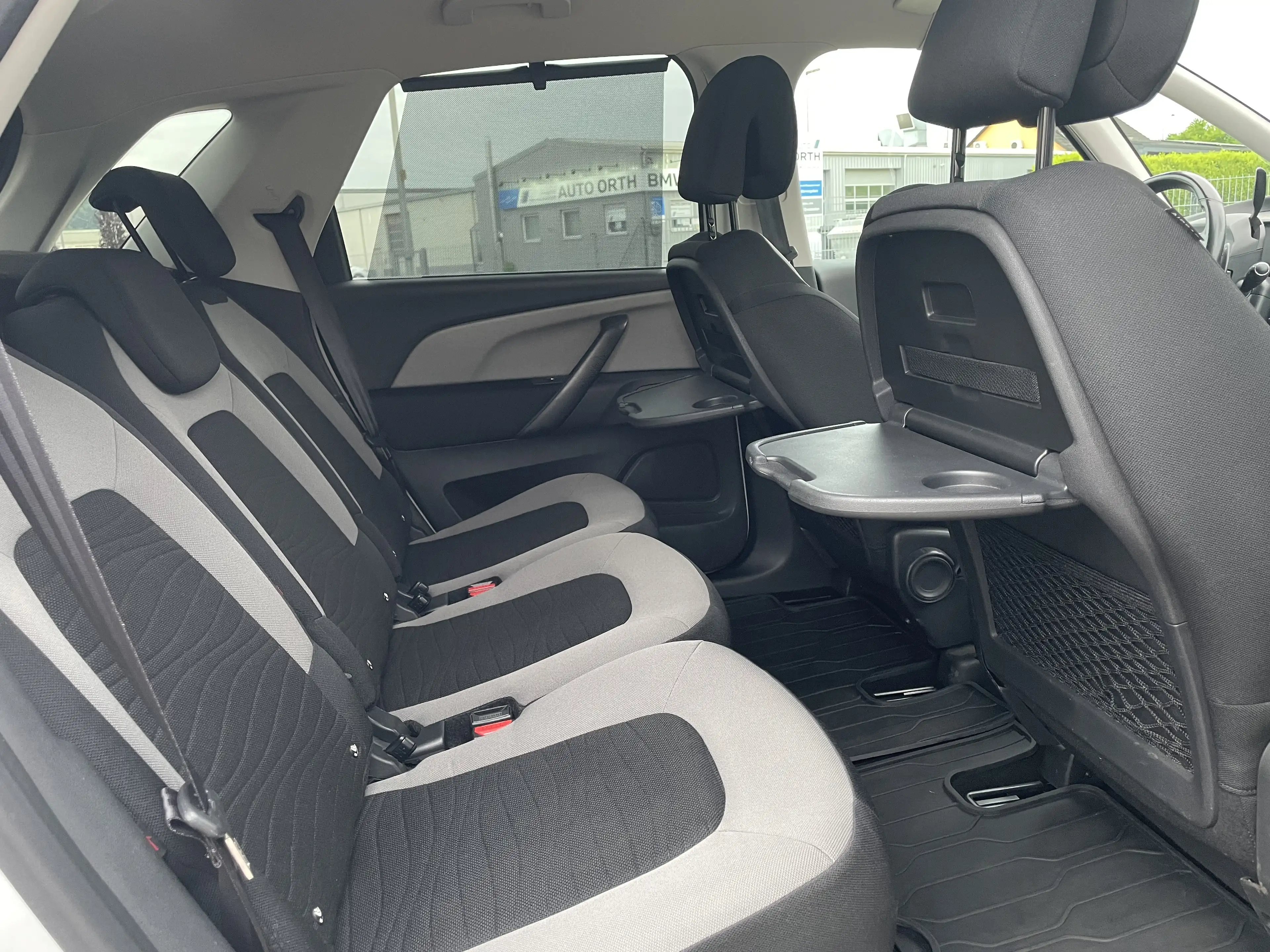 Citroen C4 Picasso C4 Picasso/Spacetourer 1.6/Automatik/1-Hand/LED — photo 9